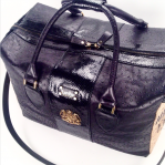 travel bag black and gold